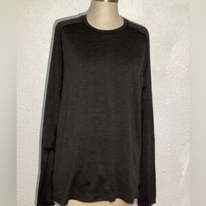 Lululemon black long sleeve shirt size large